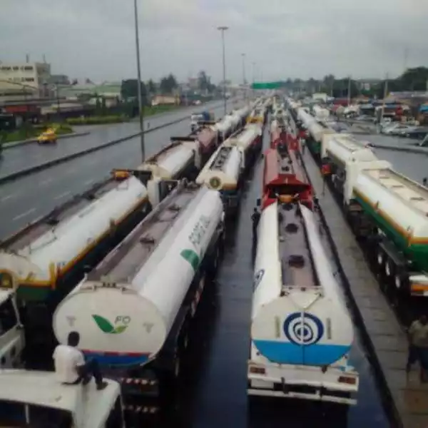 Truck drivers protest N10,000 tax, block Abuja-Lokoja-Okene highway